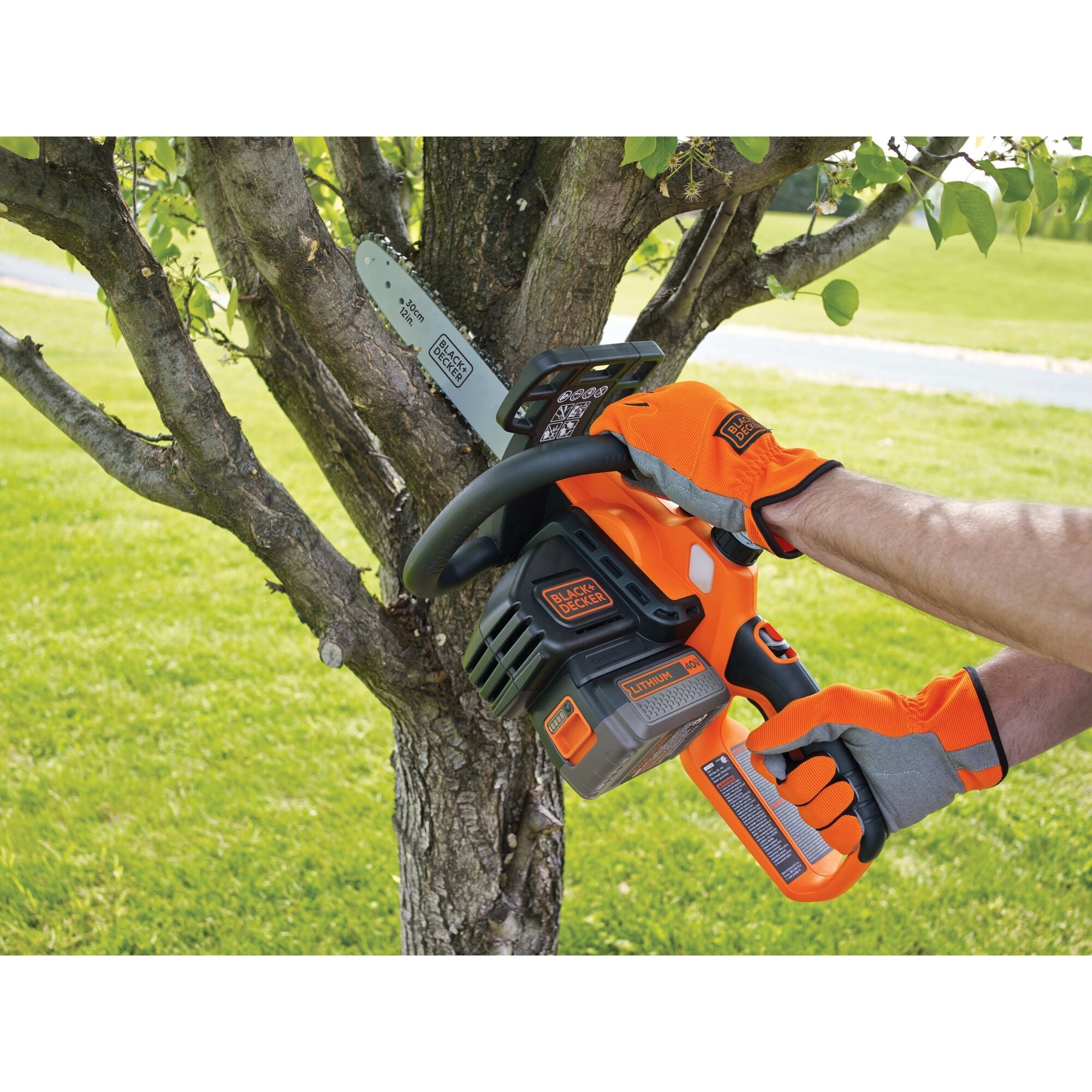 40V MAX* Cordless 12 Inch Chainsaw, Battery and Charger Included