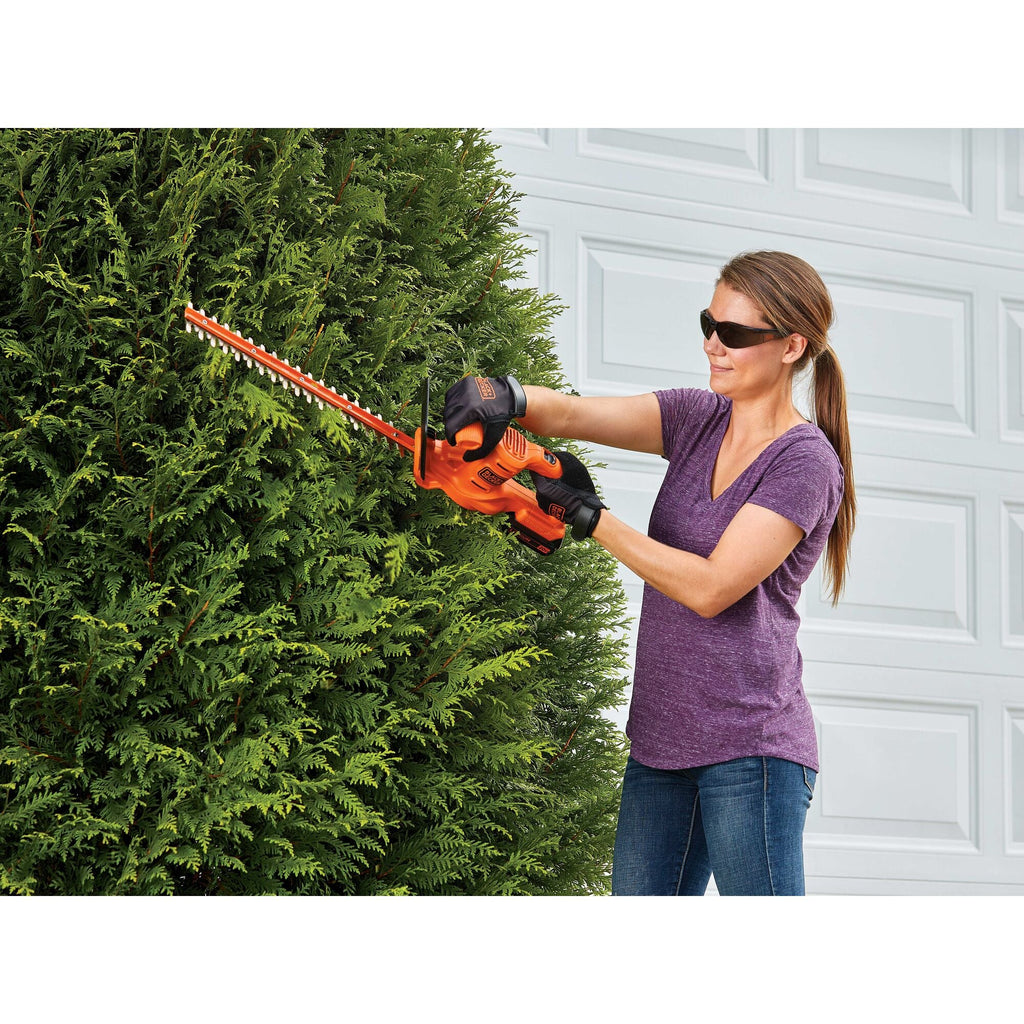 20V MAX* POWERCONNECT™ Hedge Trimmer, Battery & Charger Included