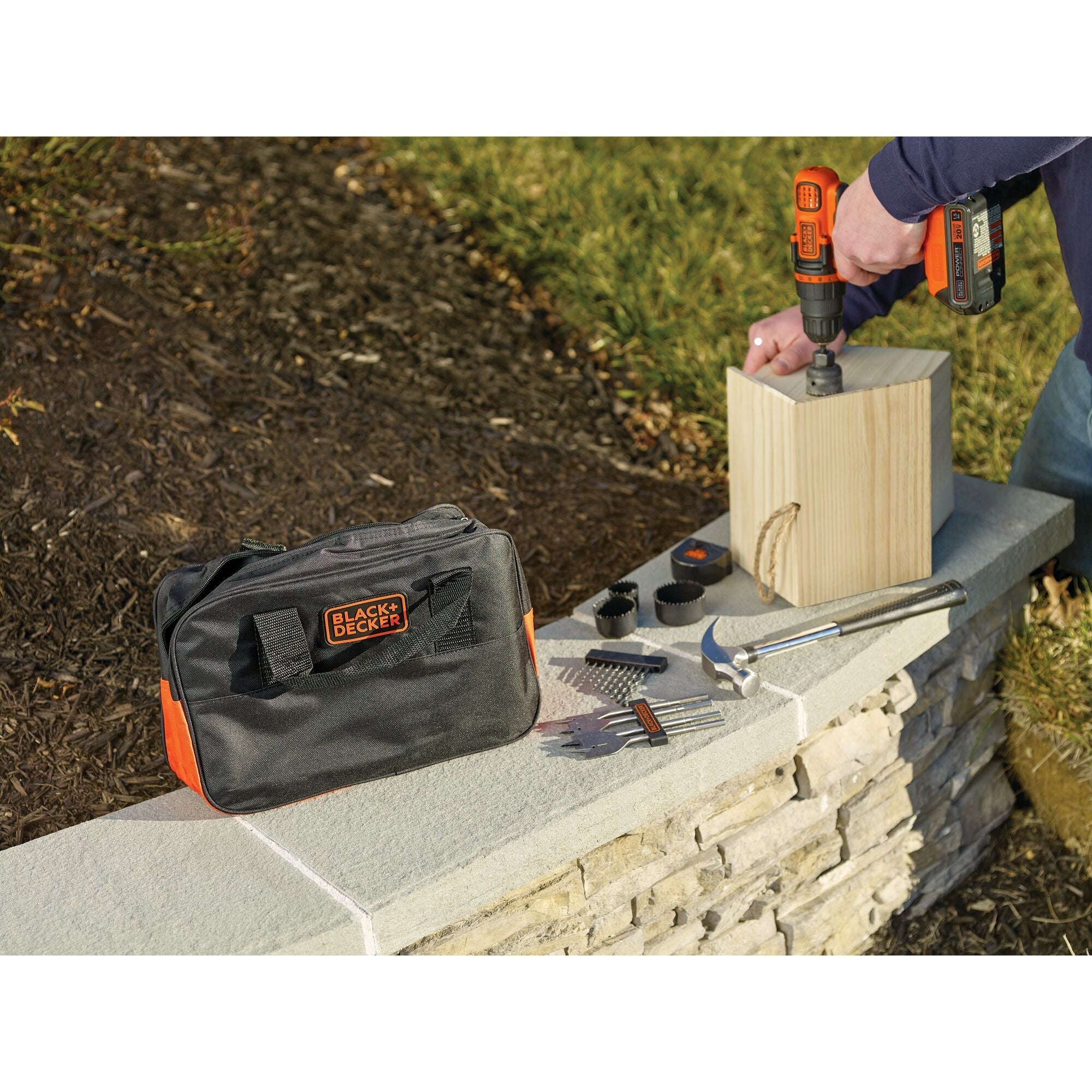 20V MAX* POWERCONNECT™ Cordless Drill/Driver With 68-Piece Project Kit and Tool Bag, Battery and Charger Included