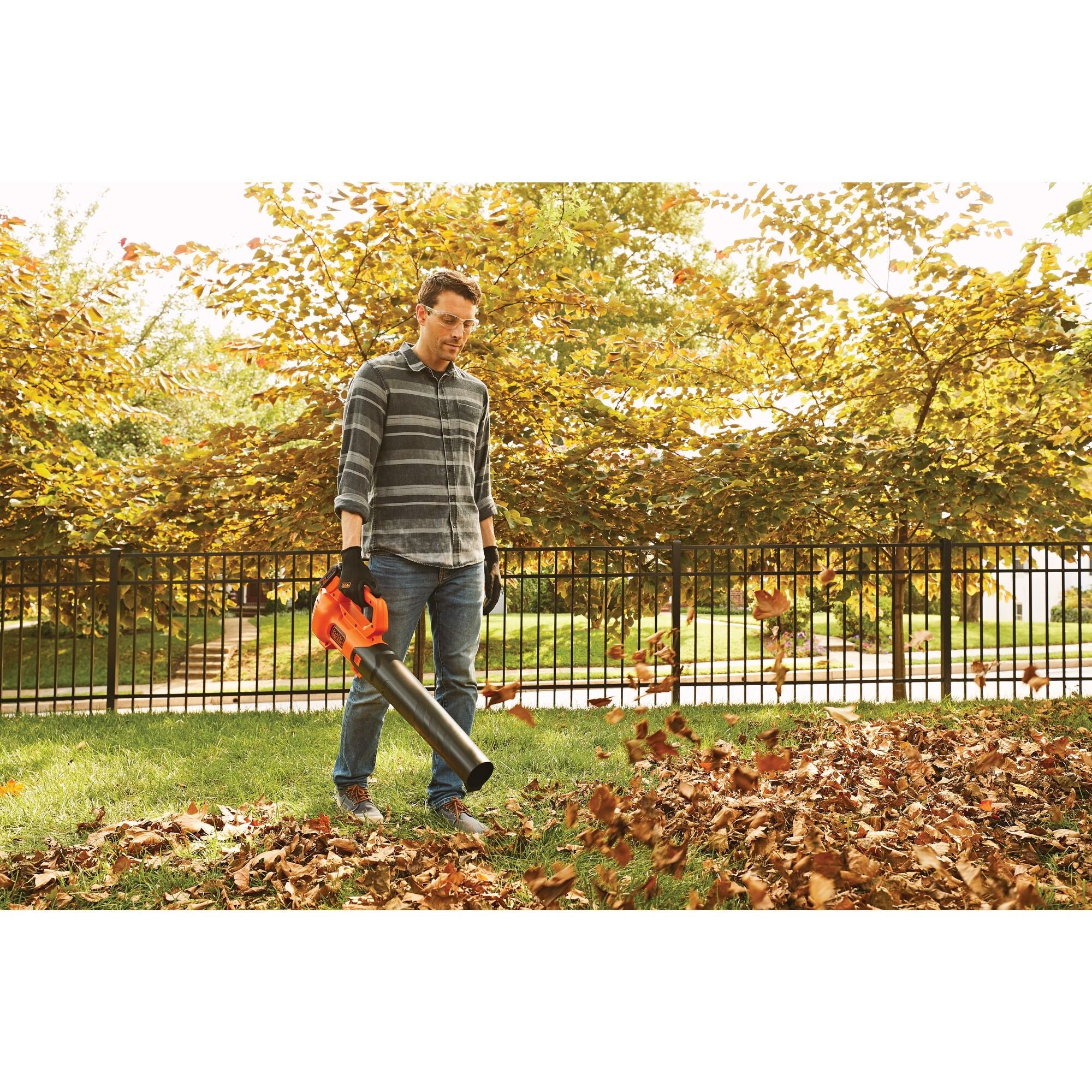 20V MAX* POWERCONNECT™ Cordless Leaf Blower, Battery and Charger Included