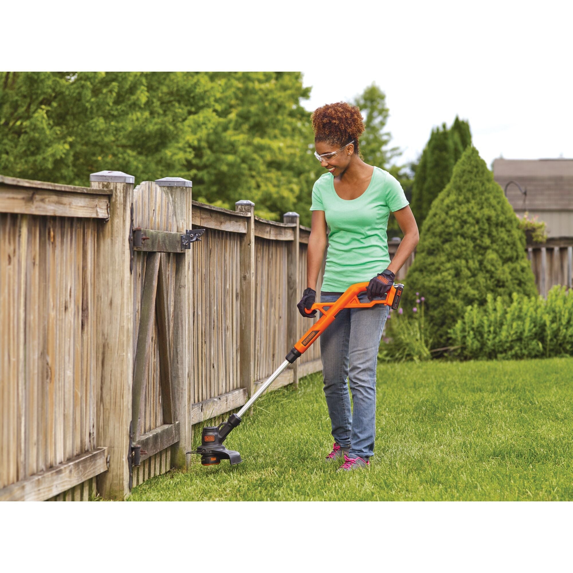 20V MAX* POWERCONNECT™ Cordless 10 Inch String Trimmer and Edger Kit, Battery and Charger Included