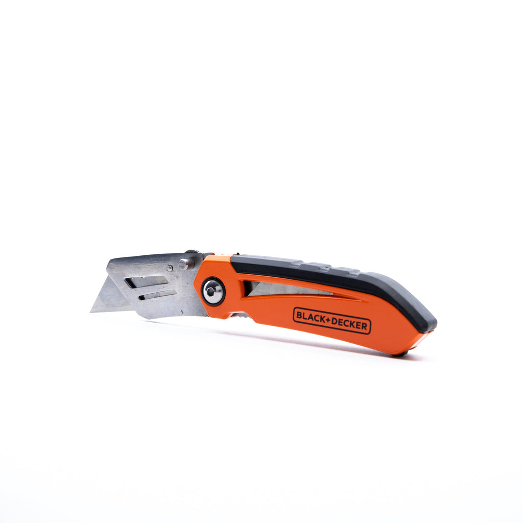 Utility Knife With Blade Storage