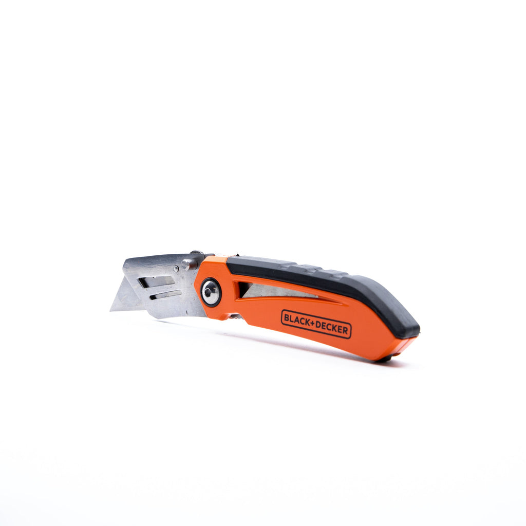 Utility Knife With Blade Storage