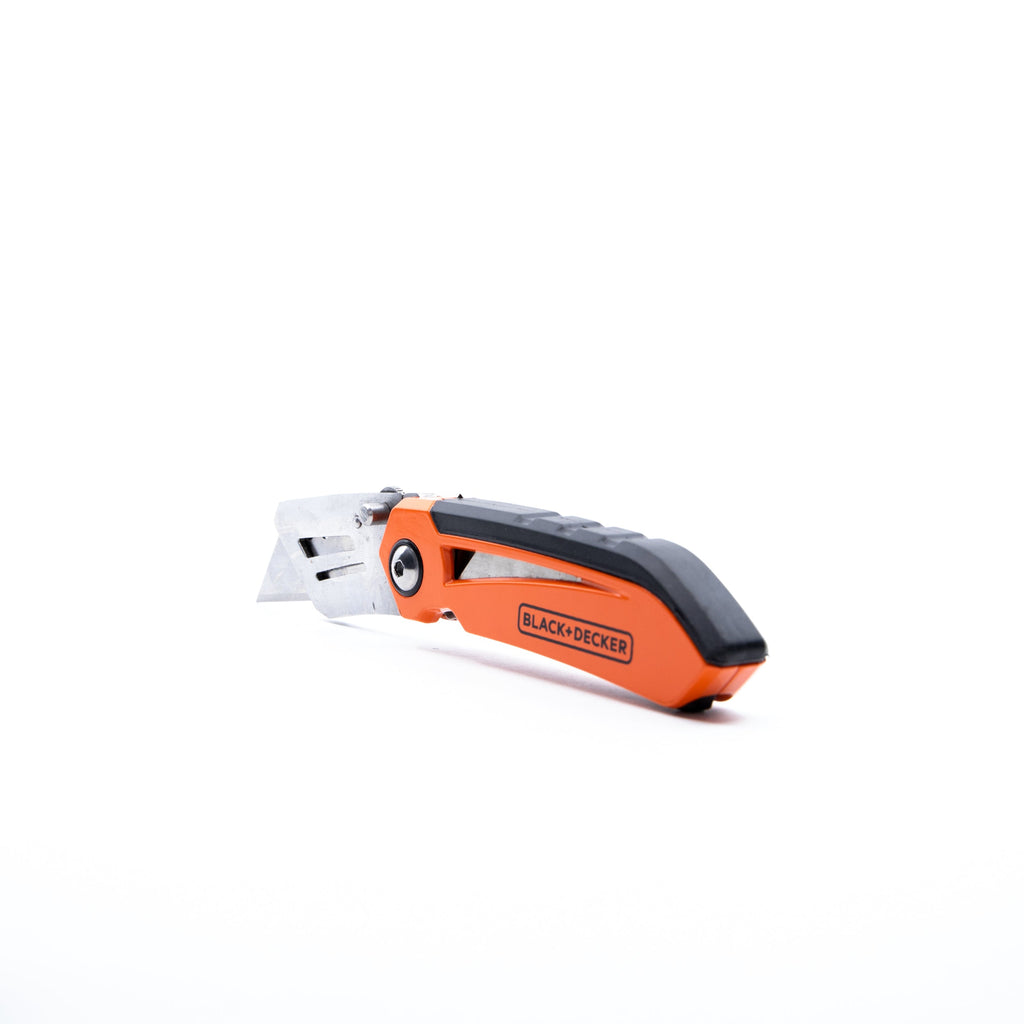 Utility Knife With Blade Storage