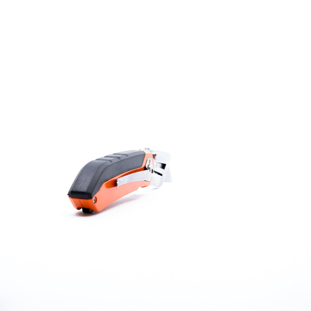 Utility Knife With Blade Storage