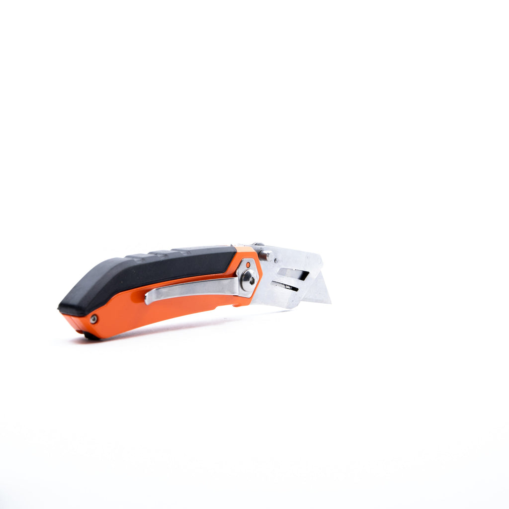 Utility Knife With Blade Storage