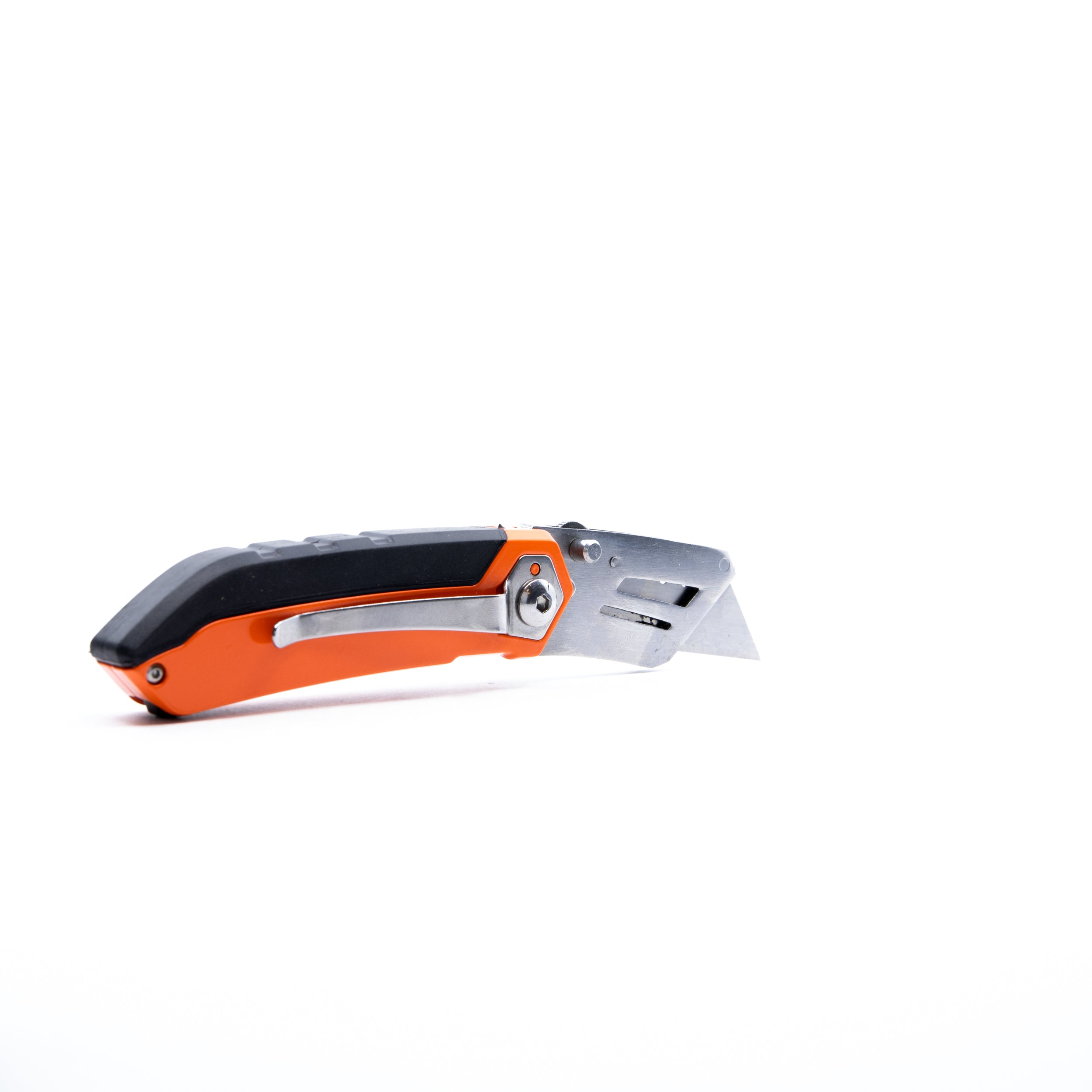 Utility Knife With Blade Storage