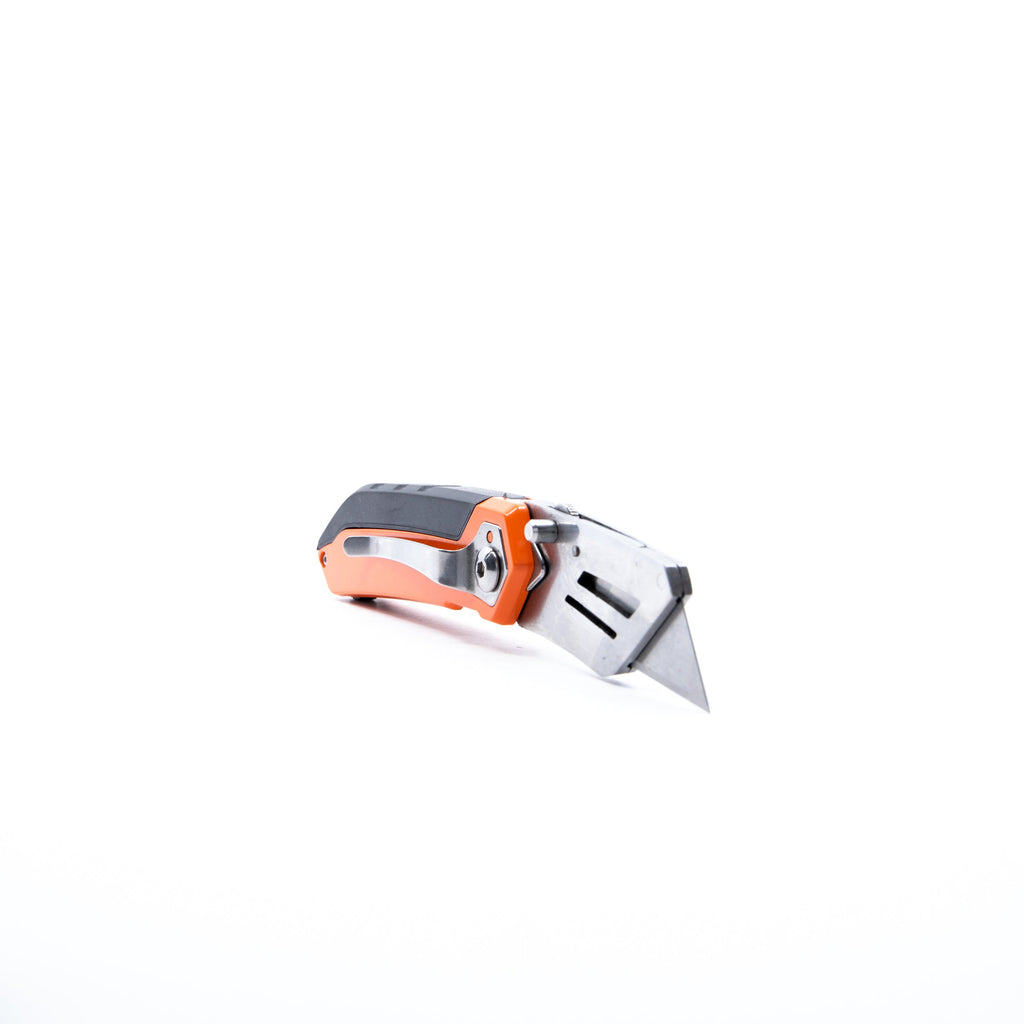 Utility Knife With Blade Storage