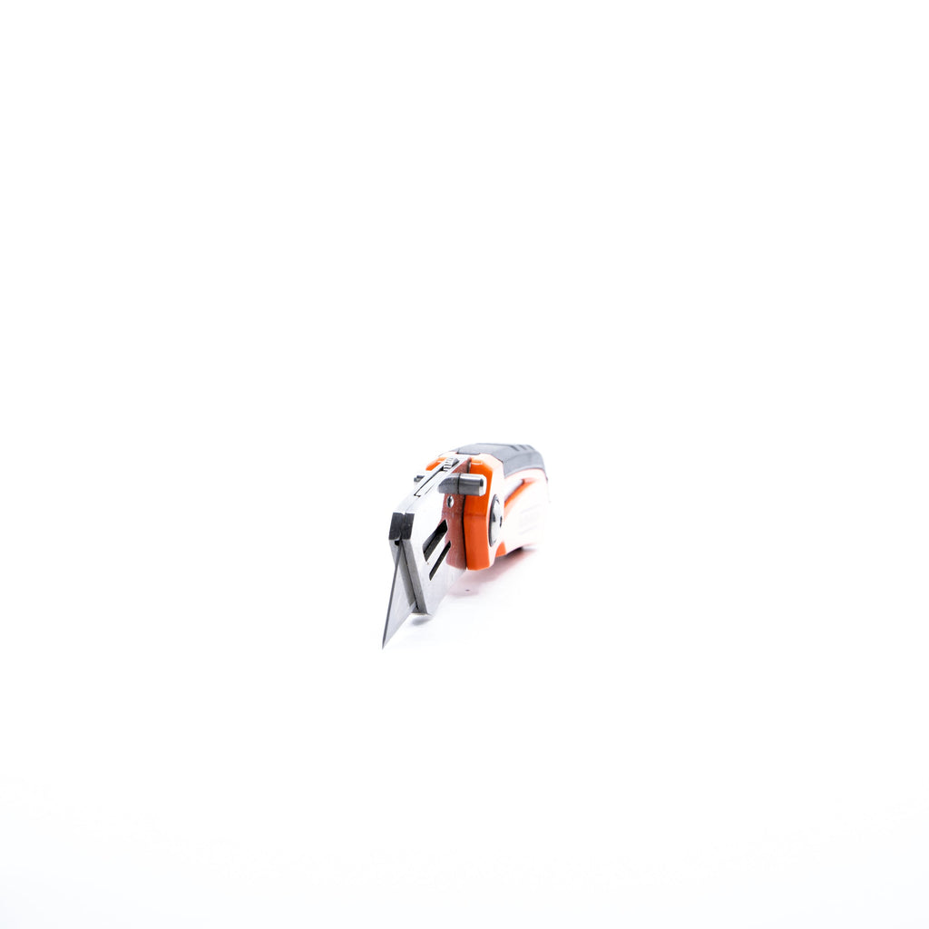 Utility Knife With Blade Storage