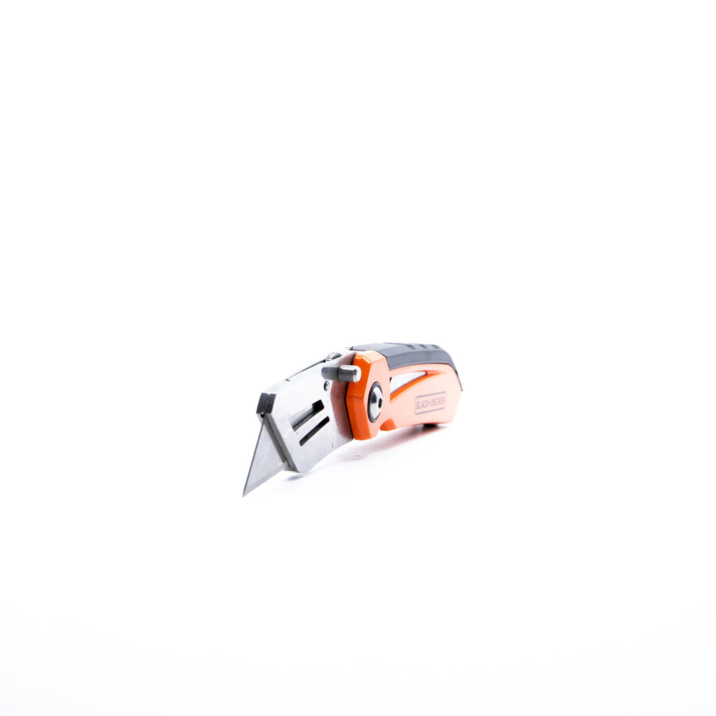 Utility Knife With Blade Storage
