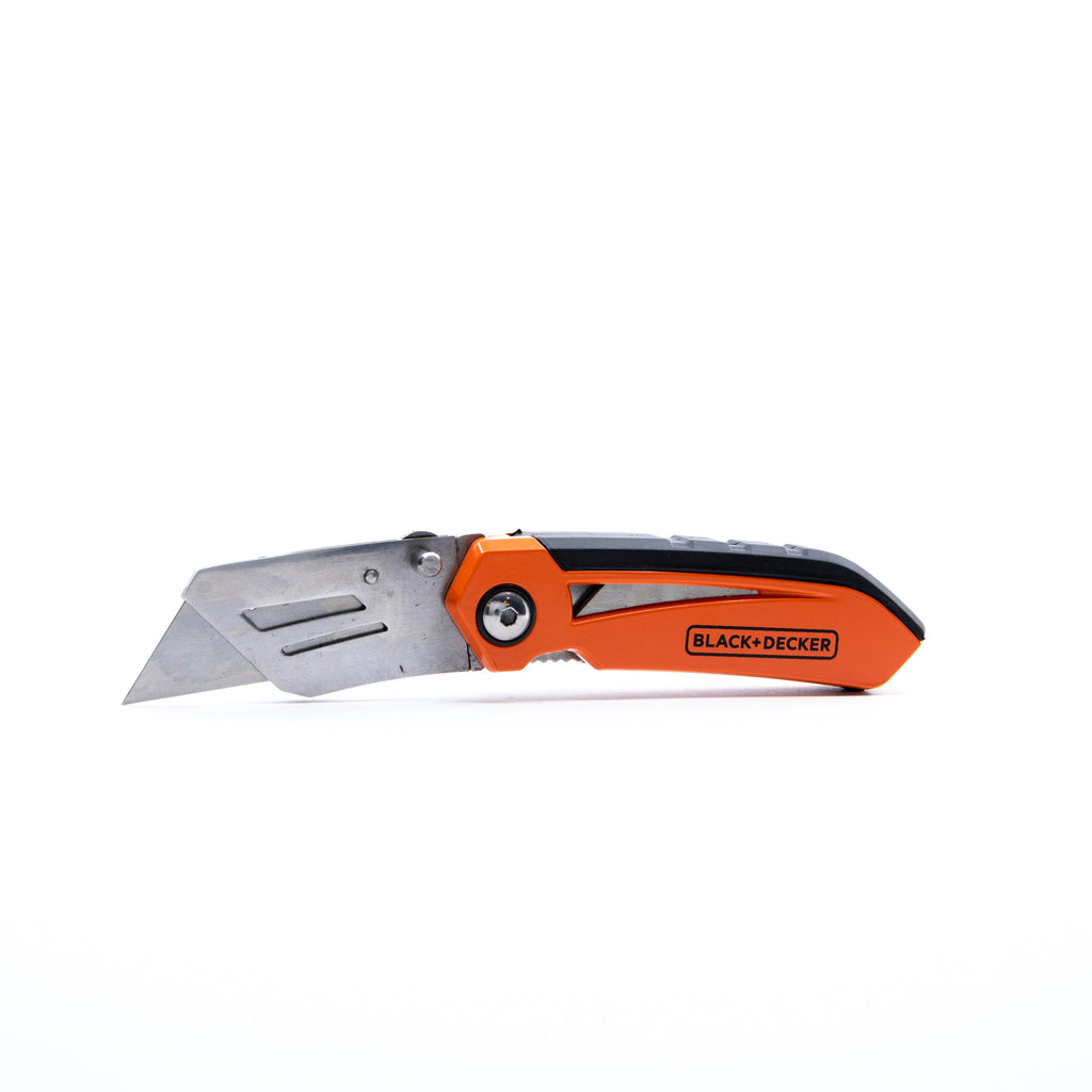 Utility Knife With Blade Storage