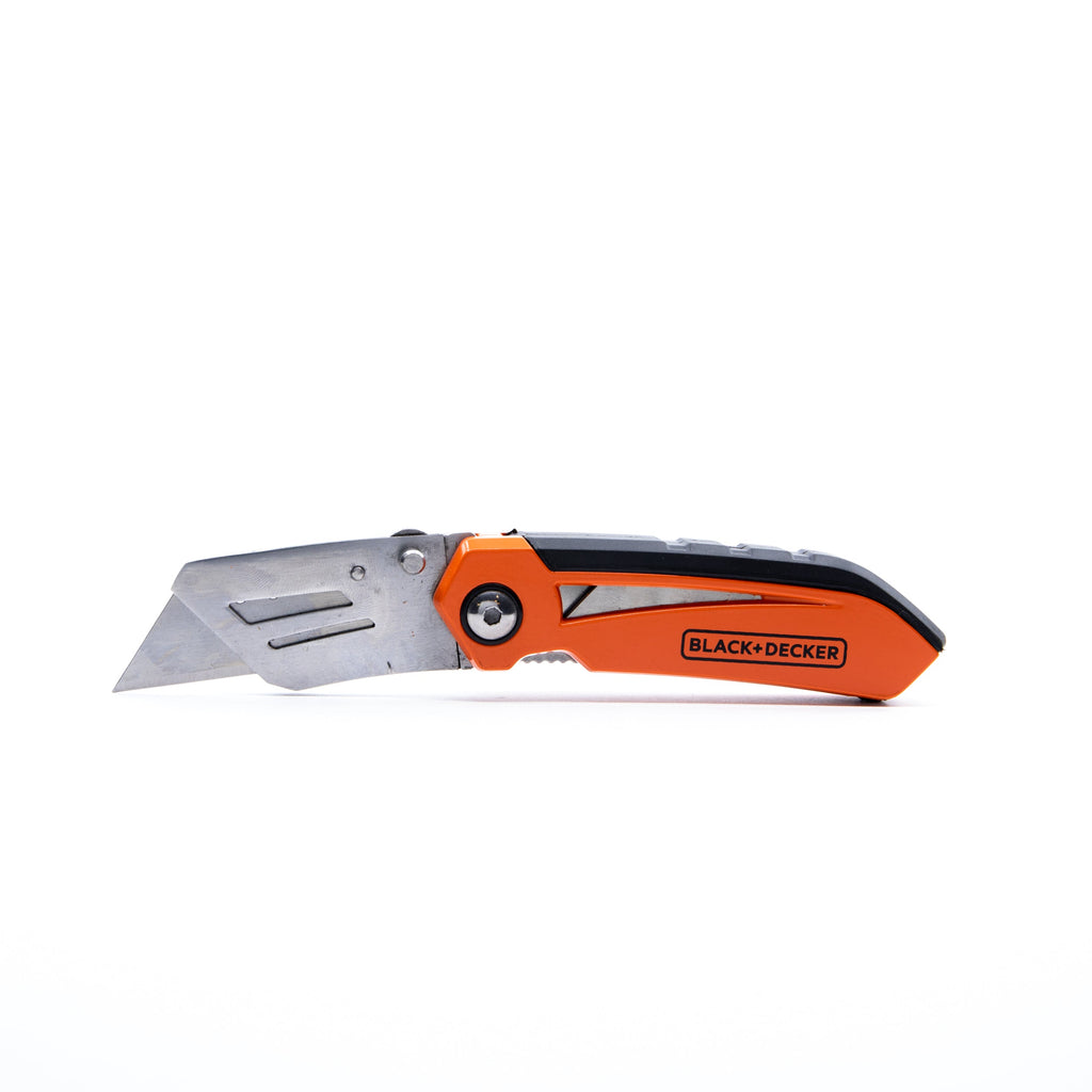 Utility Knife With Blade Storage