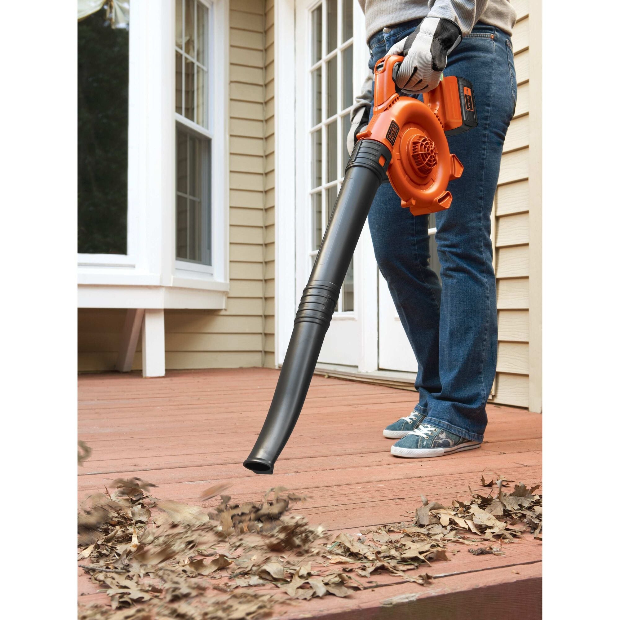 40V MAX* POWERCOMMAND™ Cordless Leaf Blower, Battery & Charger Included
