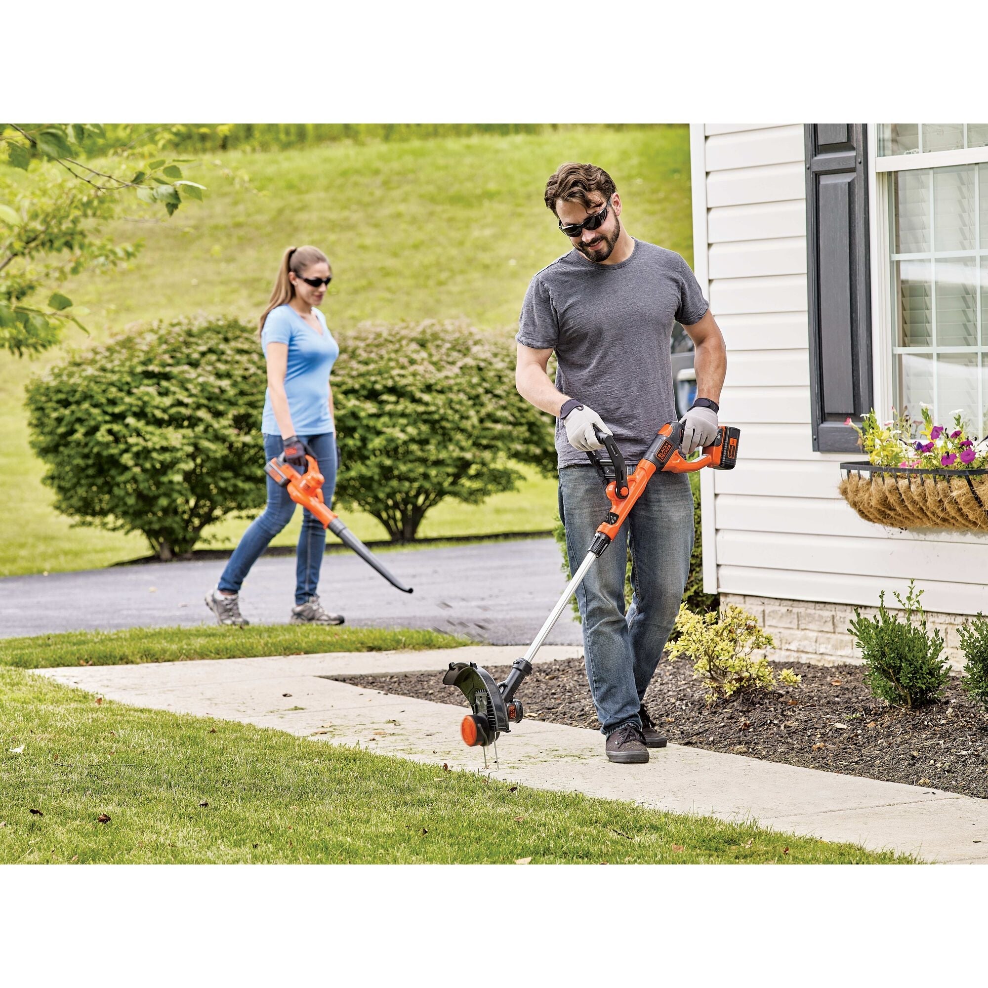 40V MAX* Cordless String Trimmer and Leaf Blower Combo Kit, Battery and Charger Included